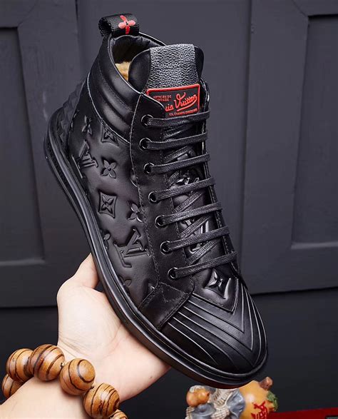 scarpe louis vuitton uomo 2017|louis vuitton sneakers.